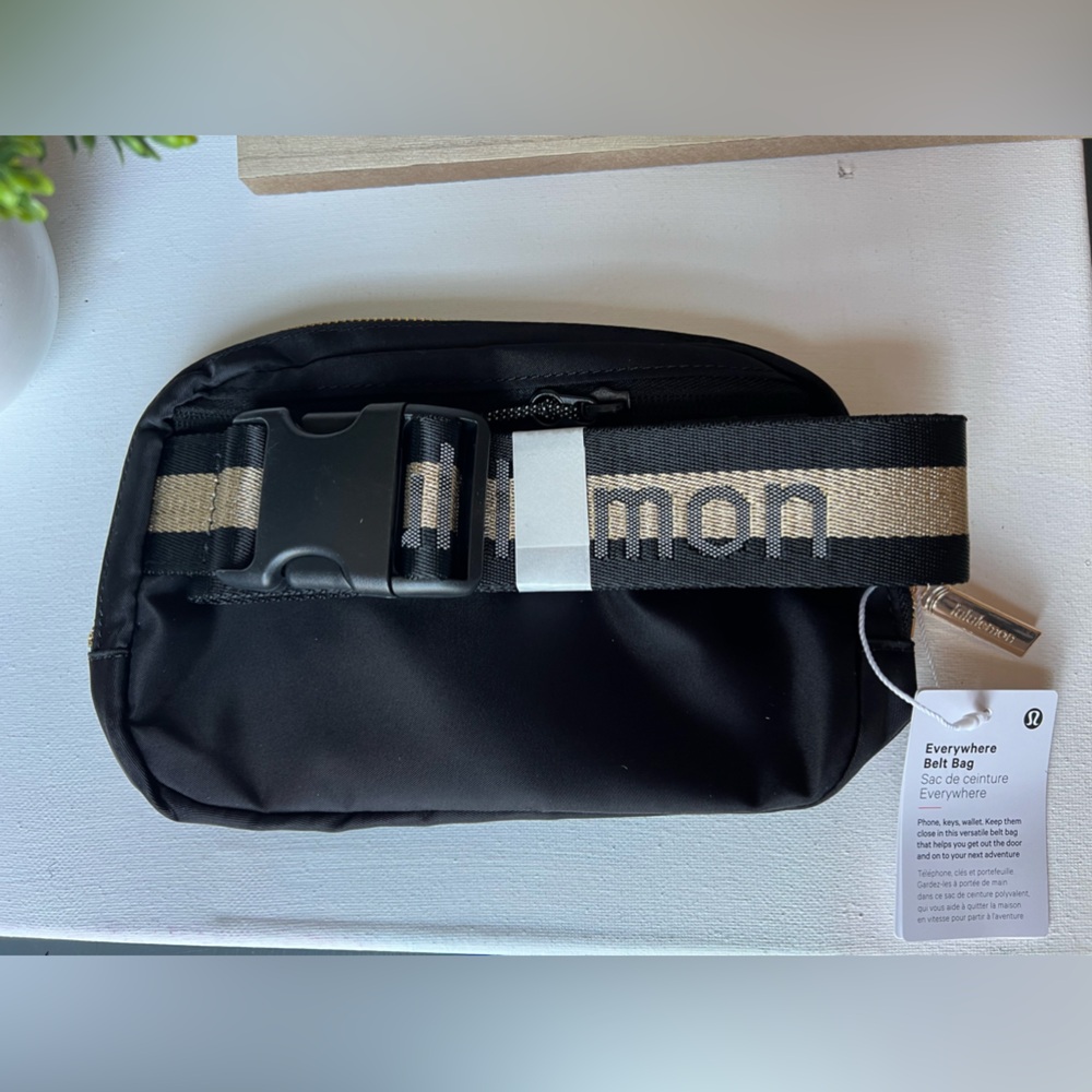 1L Gold Vapor Lululemon Everywhere Belt Bag Crossbody bag Brand New